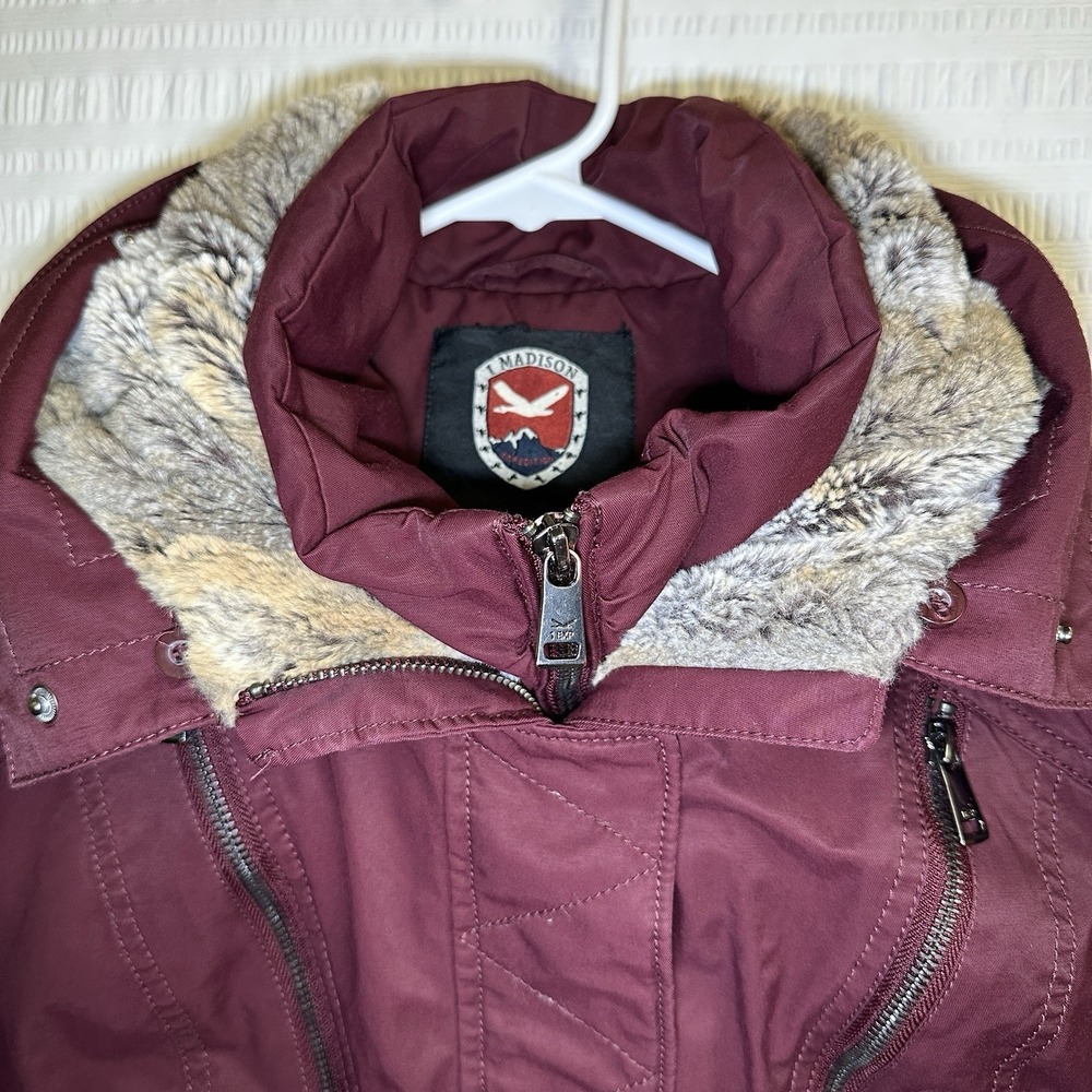 1 Madison Expedition Faux Fur Hooded Parka Coat Burgundy Women's Size L - Picture 4 of 15